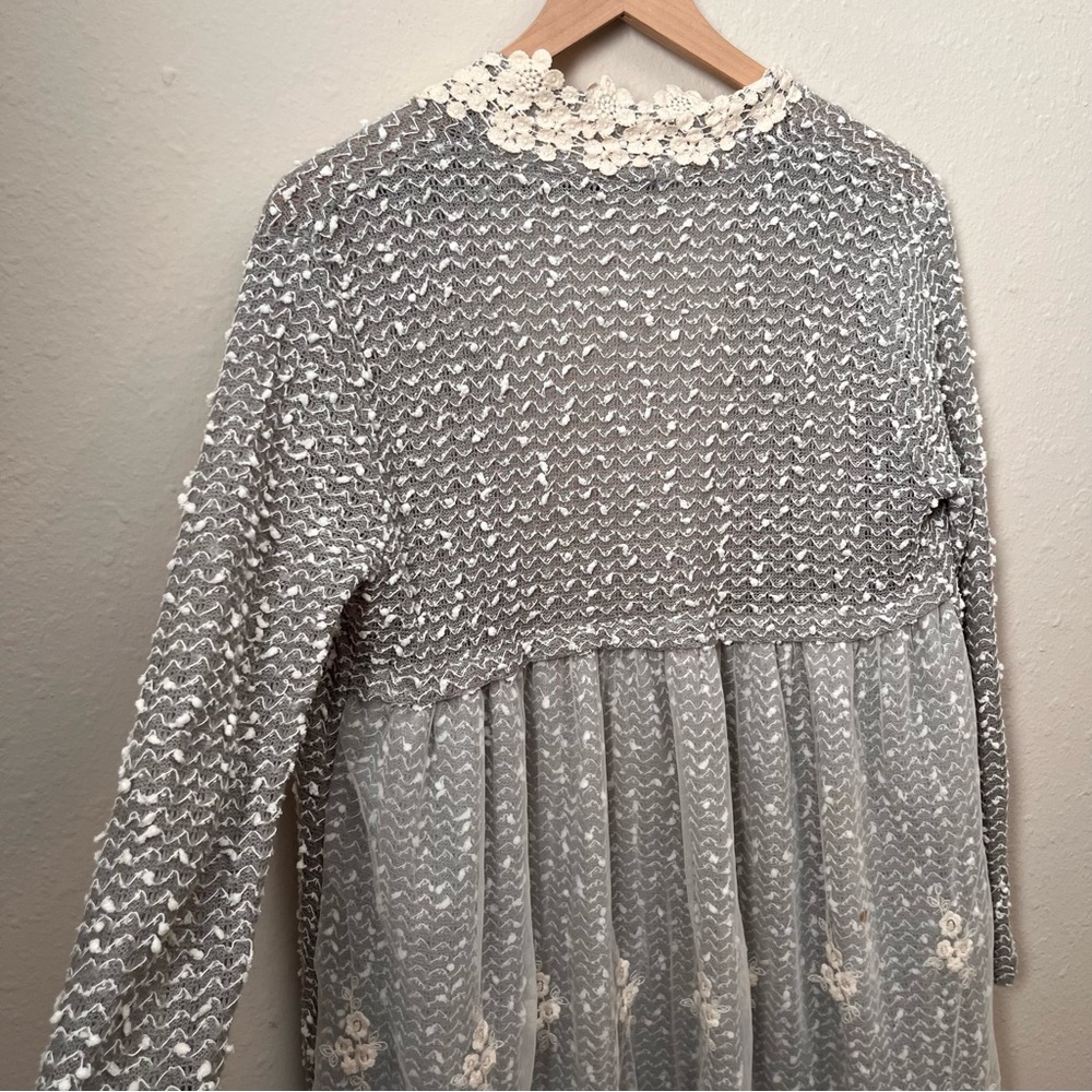 Altar'd State A'REVE Women's Boho Open Cardigan Medium Lace Hem Grey White - Picture 6 of 11